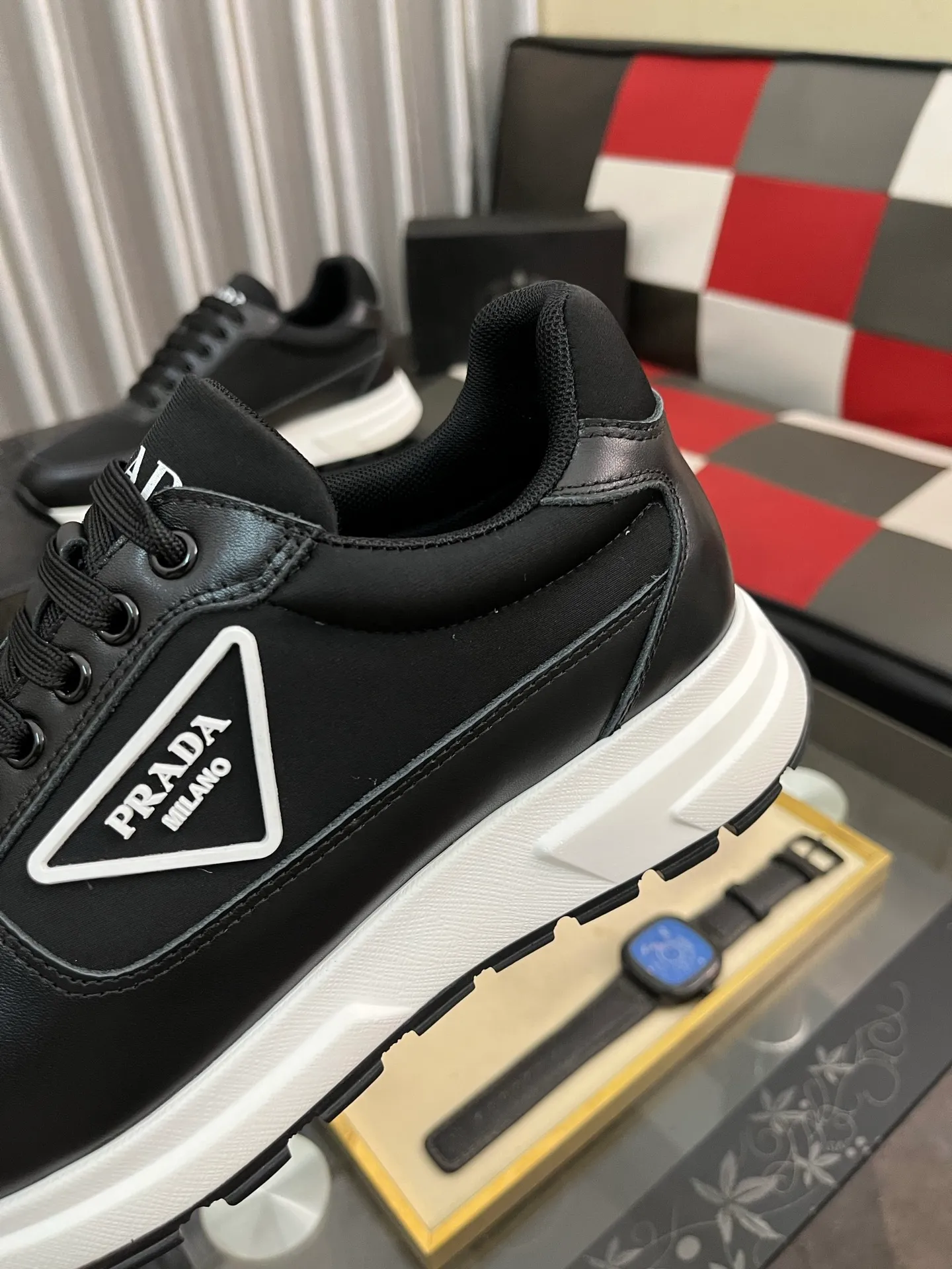 Men's shoes 💰420⌚️⌚️Prada•PRADA original quality.~ Unique modern style sneakers. 🏃A must-have casual shoe for trendy men😍😍 Original brand imported from Italy, imported original leather, sheep lining (refuses to discolor and grind feet) Sole: Original sole provided by the original factory, French lazy style design ⚠️Fit to the feet, original quality, super comfortable original sole. It’s like shooting the real thing🎬The real thing is better, high-quality sneakers Size: 38-444️⃣Colors available
